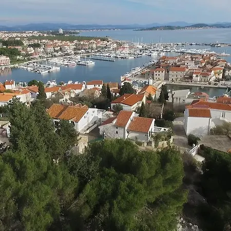 アパート Divine Dalmatia Tribalj