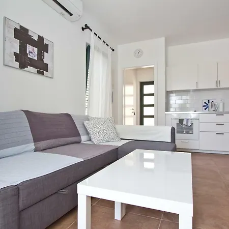 Divine Dalmatia * Tribunj (Sibenik-Knin)