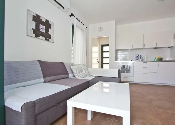 Divine Dalmatia * Tribunj (Sibenik-Knin)